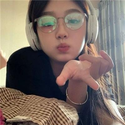 怪物少女妮莫娜
